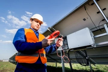 can i use a 24V inverter in a 12V solar battery system