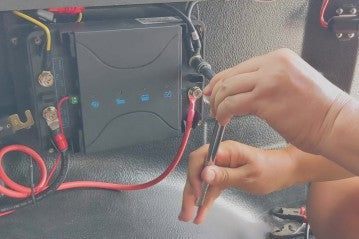 connect-solar-charge-controller-to-battery
